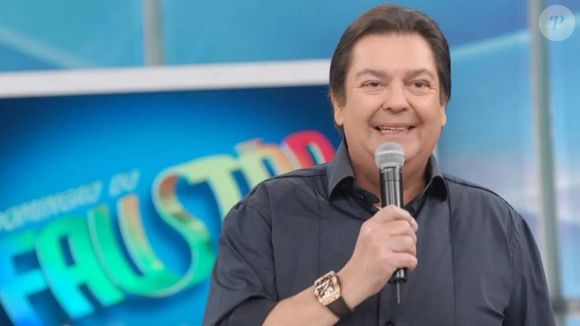 Desde 2023, Faustão passou por uma sequência de procedimentos delicados, incluindo quatro transplantes de órgãos, o que exigiu acompanhamento médico constante e afastamento definitivo da televisão.