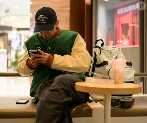 Recentemente, uma trend viralizou na web mostrando quando tempo os parceiros demoravam para responder uma mensagem no WhatsApp