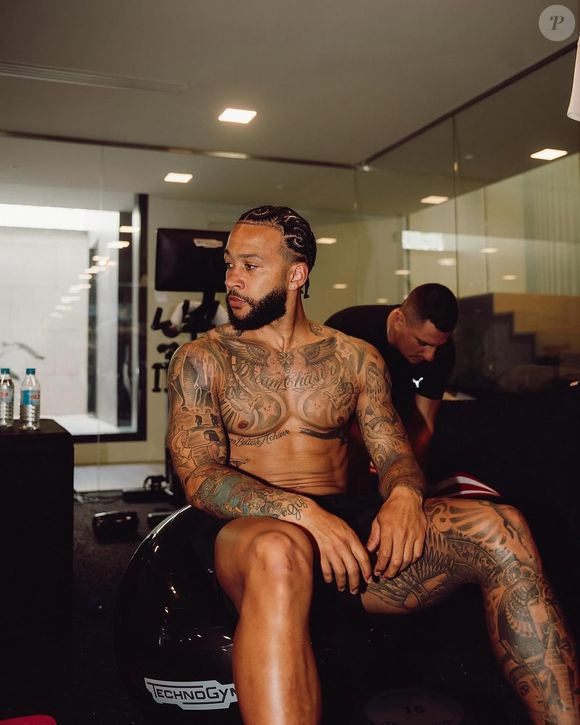 Mesmo com negativas, interação recente entre Maisa e o futebolista neerlandês Depay mantém fãs atentos a cada detalhe