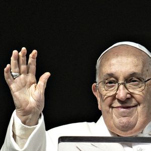 Papa Francisco está internado em estado crítico por uma pneumonia bilateral