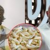 Odeio aquele gosto de alho que nunca sai da boca depois de comer: aprendi com chef Henrique Fogaça, do 'MasterChef Brasil', um segredo infalível com leite (ou água) que acabou com meus problemas
