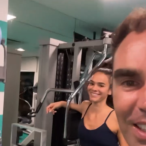 Bruna Marquezine brincou que quer recuperar o corpo ‘de antes do Carnaval’