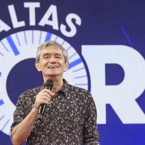 O programa 'Altas Horas' deste sábado (21) foi muito especial, com diversos famosos