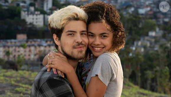 Conheça Paulo Mendes, ator de 21 anos que interpreta Raul em Três Graças e se destacou no teatro musical; ele faz par com Alana Cabral, a Joélly