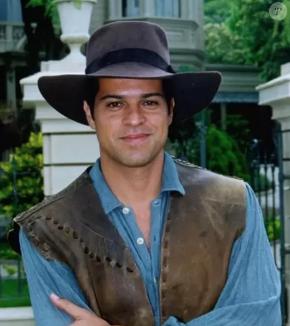 Juan Alba interpretou Josué, personagem do núcleo rural que vive um caso com a megera Janete