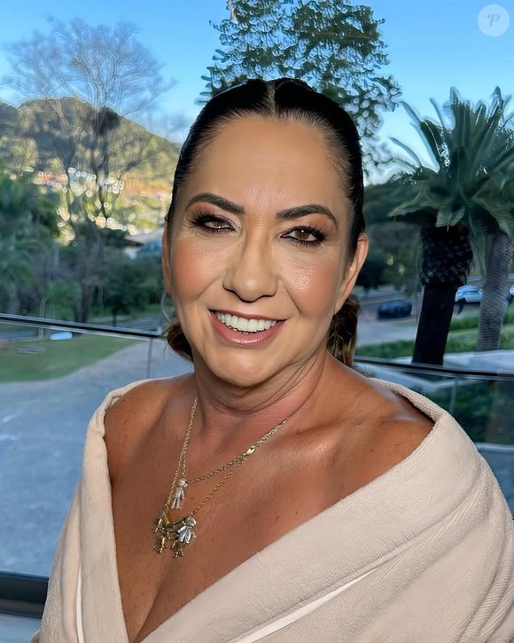 Mas o que chamou atenção mesmo foi o fato dela ter comentado sobre a possibilidade das netas terem interagido com o perfil: 'Às vezes, estou com o meu Instagram aberto e brincando com as meninas. Maria Alice e Maria Flor vão lá e pegam [o celular]. Alguma coisa assim aconteceu'