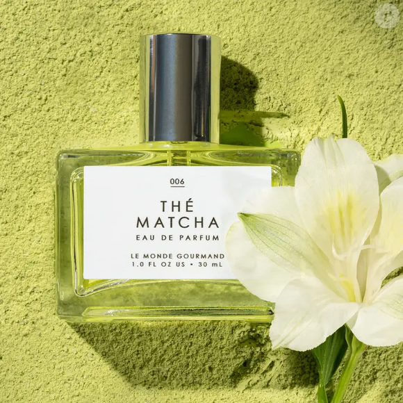 Perfumes com nota de matcha ganham espaço em lançamentos recentes e já aparecem entre as buscas mais populares relacionadas à perfumaria contemporânea