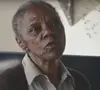 Na novela ‘Vale Tudo’, Nice (Teca Pereira) tem cartas escondidas sobre a mãe verdadeira de Afonso (Humberto Carrão)