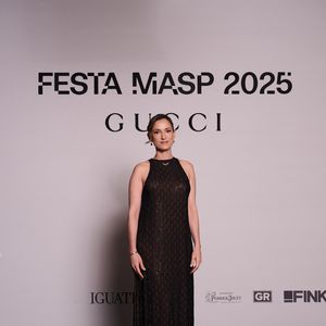 Emilie Lesclaux, produtora cinematográfica e cientista política francesa, é casada com Kleber Mendonça Filho