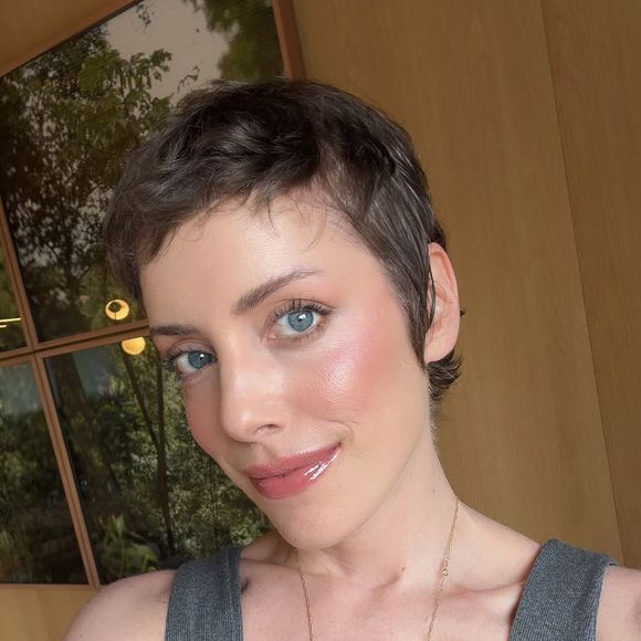 A influenciadora Fabiana Justus está em remissão de um quadro de leucemia mieloide aguda, diagnosticado em janeiro de 2024