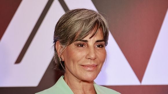 Gloria Pires, hoje aos 63 anos: 'Eu não me sinto definida pela idade. A idade não determina minha capacidade de desejar, aprender, trabalhar ou começar alguma coisa nova'