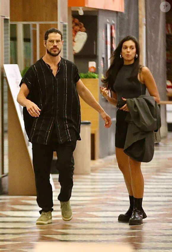 José Loreto pilotava a scooter, e Alane estava em sua garupa.