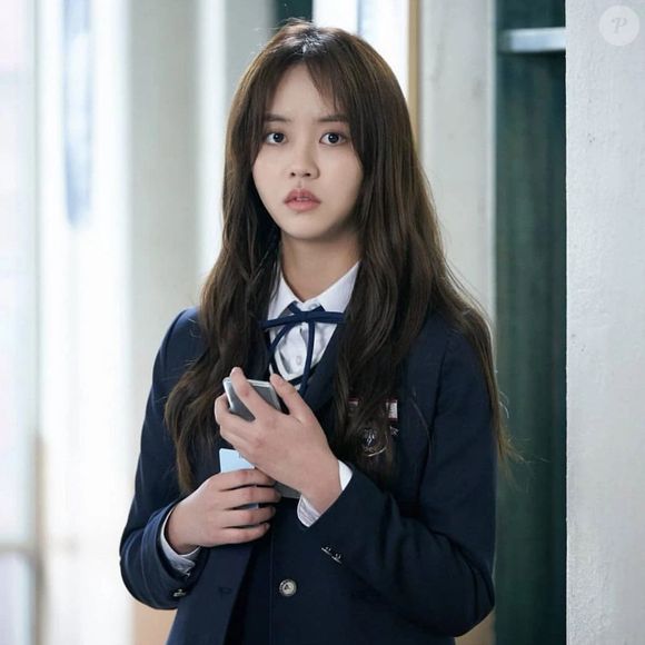 Sem personalidade própria, Kim Jo-jo de 'Love Alarm' se passou entre o público e acabou levando o dorama a um alto índice de críticas