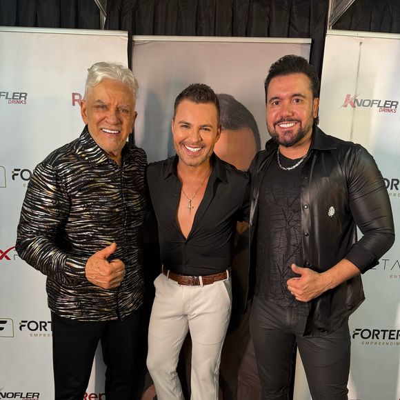 Além do emagrecimento, Eduardo Costa também passou a deixar o cabelo cada vez mais curto