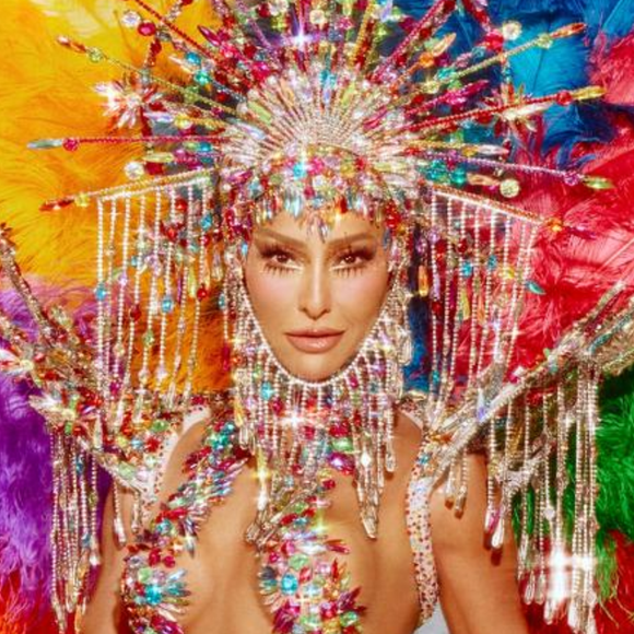 Além de ser nossa musa do Carnaval, tanto no Rio, pela Vila Isabel, quanto em São Paulo, Sabrina Sato agora é agro!