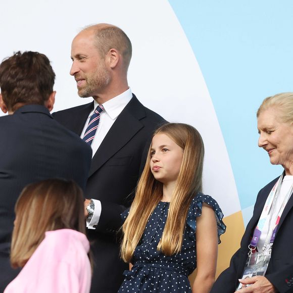Aos 10 anos, Charlotte já demonstra seguir os passos da mãe tanto na paixão pelos esportes quanto na sofisticação na hora de se vestir.