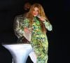 Shakira se apresentou na Praia de Copacabana na noite deste sábado, dia 02 de maio de 2026