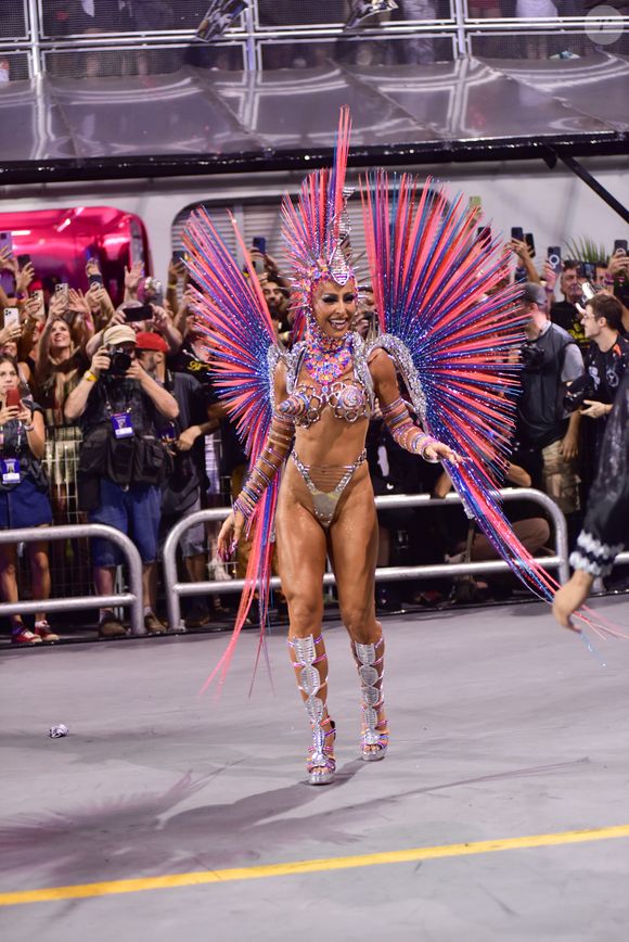 Carnaval 2025: Sabrina Sato é um dos maiores fenômenos nos desfiles do Rio e de São Paulo