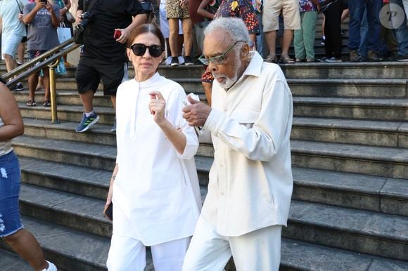 Gilberto Gil e Flora Gil deixaram velório de Nana Caymmi por volta de 12h