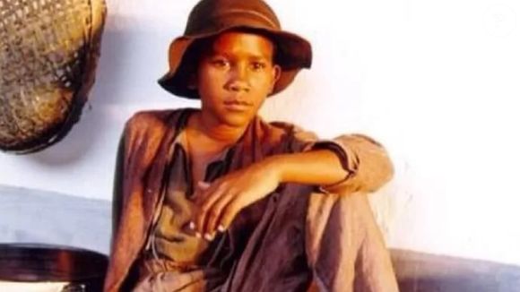 Tiziu (André Luiz Miranda) ficará feliz com emprego oferecido por Francesco