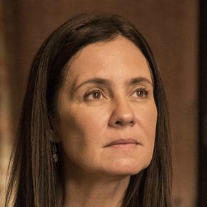 Adriana Esteves em 2024: interpretou Mércia na novela Mania de Você, uma mulher misteriosa, fria e solitária que trabalha na casa do vilão Molina (Rodrigo Lombardi). A personagem é amante de Molina e mãe de Mavi (Chay Suede), com quem mantém uma relação conflituosa de abandono e rejeição