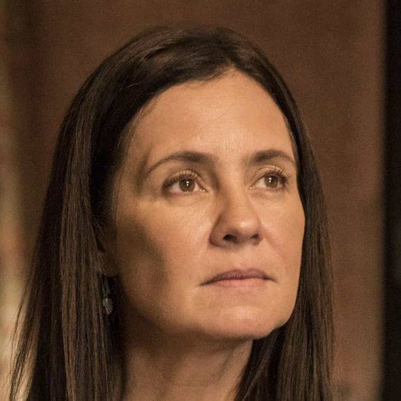 Adriana Esteves em 2024: interpretou Mércia na novela Mania de Você, uma mulher misteriosa, fria e solitária que trabalha na casa do vilão Molina (Rodrigo Lombardi). A personagem é amante de Molina e mãe de Mavi (Chay Suede), com quem mantém uma relação conflituosa de abandono e rejeição