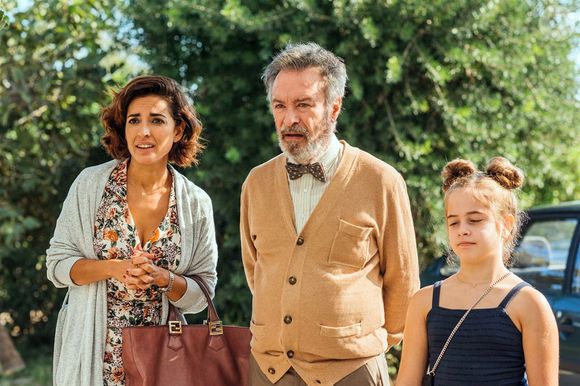Filme 'Viver Duas Vezes', da Netflix, acompanha uma família em uma viagem marcada por memória, afeto, humor e uma busca pelo amor do passado