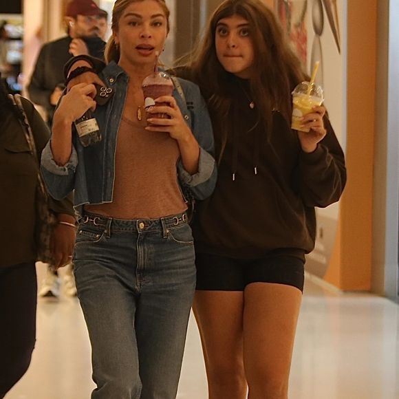 Filha de Grazi Massafera e Cauã Reymond, Sofia completou 13 anos em maio de 2025