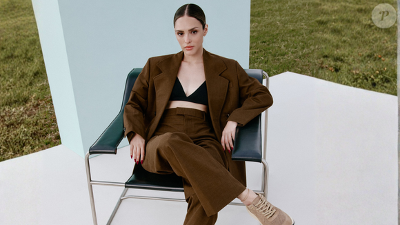 Entrevista | 'Naiane é excesso, eu sou contenção', compara Isabelle Drummond sobre looks da vilã patricinha de 'Coração Acelerado'; atriz conta o que jamais usaria na vida real