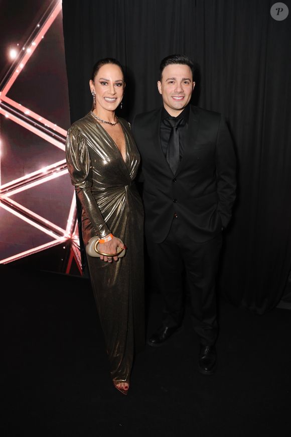Dias após casamento, Silvia Abravanel e o marido, Gustavo Moura, prestigiaram festa de aniversário de Léo Dias