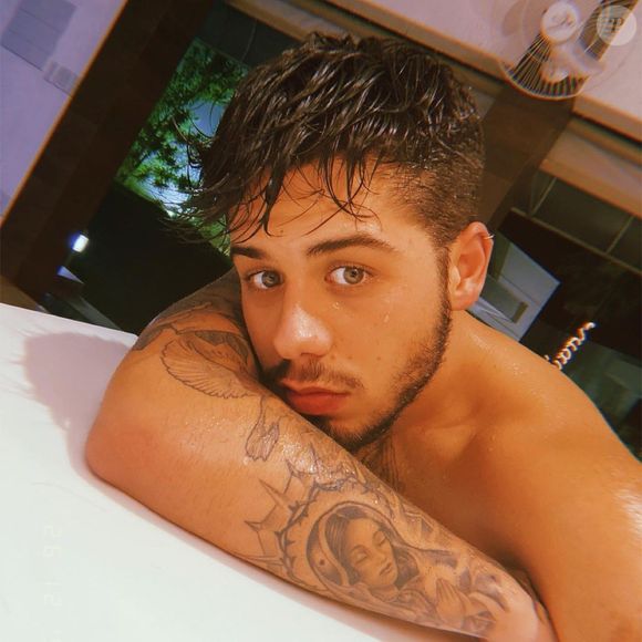 Com o passar do tempo, Zé Felipe foi tentando muitos visuais diferentes