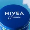 É assim que você pode potencializar seu creme Nivea para eliminar as rugas do rosto e exibir uma pele mais jovem