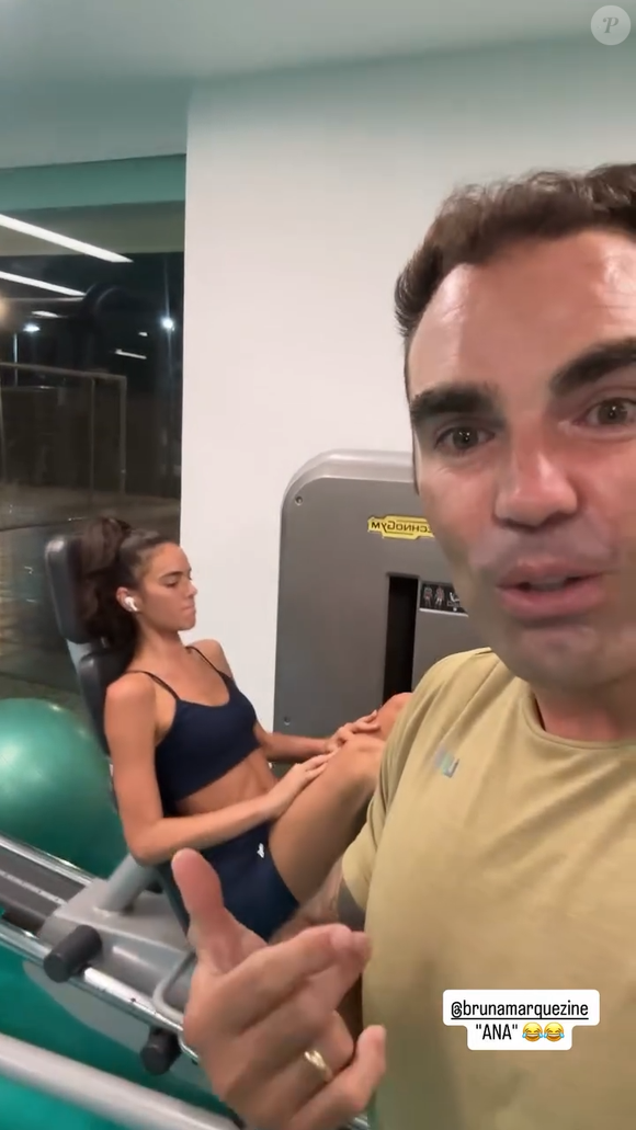 O personal trainer de Bruna Marquezine, Chico Salgado, exibe treino pesado da aluna