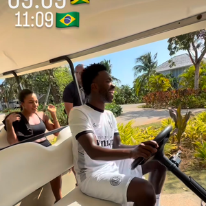 Vini Jr. virou alvo da zoeira de Virginia Fonseca durante as férias no Caribe. A influenciadora mostrou o momento em que o jogador perdeu o controle de um carrinho de golfe