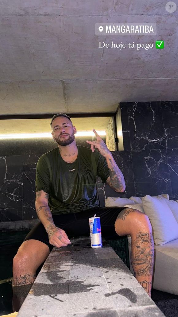 Neymar também passou a cuidar da pele com procedimentos estéticos