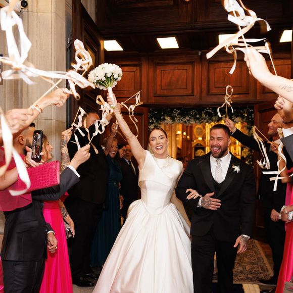 Amiga de Virginia Fonseca, Samara Pink e o esposo Thiago Stabile se casaram nesta quinta-feira (13).