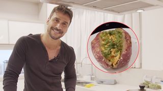 Agora eu só como batata-doce assim na dieta: aprendi essa versão recheada com frango e requeijão light com o ator Júlio Rocha e até minha mãe ficou viciada