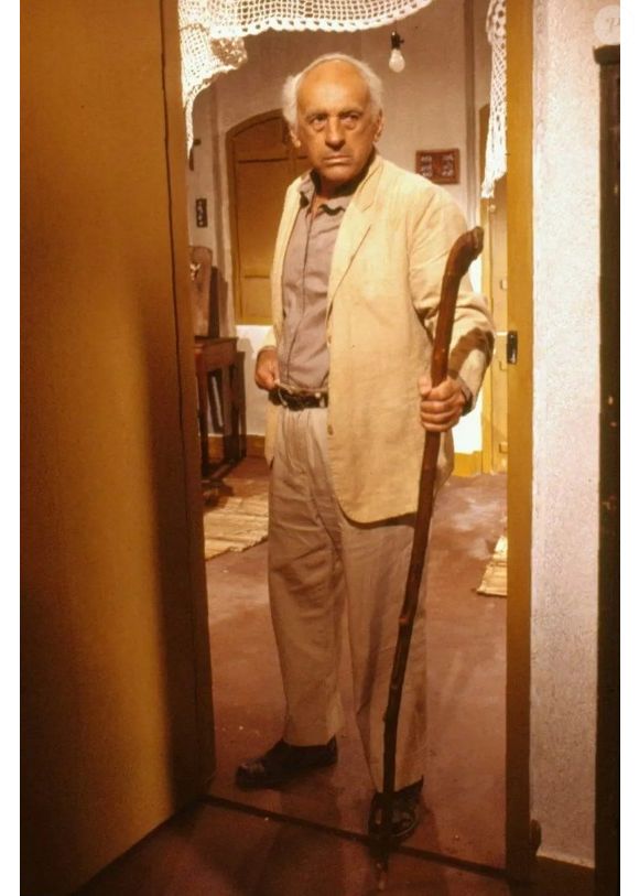 Tonha, de 'Tieta', é viúva do tinhoso Zé Esteves (Sebastião Vasconcelos).