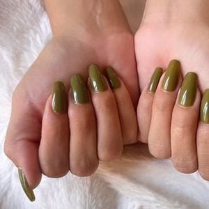 Existem tons de verde que combinam melhor com a primavera, e o verde matcha é um deles.