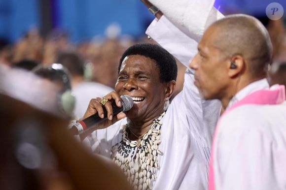 Neguinho da Beija-Flor é frequentador assíduo da Baixada Fluminense, onde estão seus filhos e seu trabalho, e se lembra de muito carinho dos tempos em Nova Iguaçu