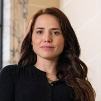 Antes e depois de Adriana em 'Quem Ama Cuida' é de arrasar! Ruiva e poderosa, viúva de Arthur surge com novo visual para acabar com Pilar; fotos impressionam