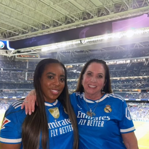 Antes da estreia, a influenciadora teria cogitado buscar proteção espiritual após “sentir o clima pesar”, mas não conseguiu se consultar a tempo e chegou a pedir que sua mãe e a mãe de Vini Jr. rezassem com ela nos bastidores