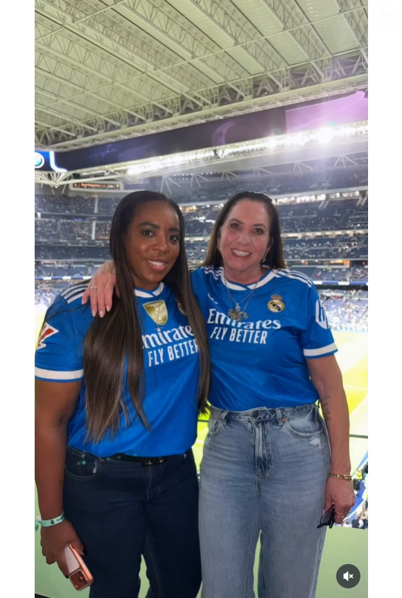 Antes da estreia, a influenciadora teria cogitado buscar proteção espiritual após “sentir o clima pesar”, mas não conseguiu se consultar a tempo e chegou a pedir que sua mãe e a mãe de Vini Jr. rezassem com ela nos bastidores