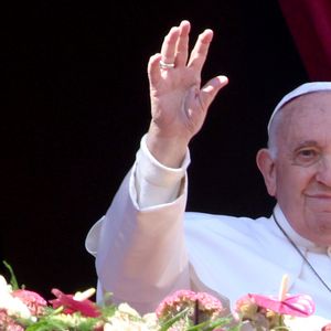 Atualização do estado de saúde do pontífice: o Papa fez a refeição do café da manhã e deu continuidade às terapias, bem como outros exames. Ele continua com a oxigenação, e está de bom humor.