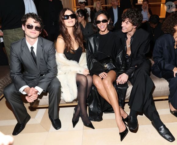 Shawn Mendes e Bruna Marquezine estiveram na primeira fila do desfile da Gucci na Semana de Moda