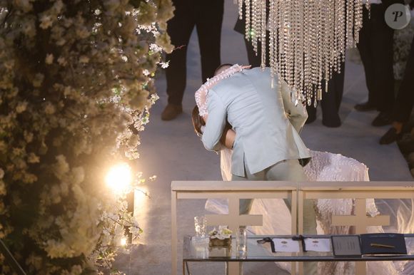 Bruna Griphao diz que apresentou os noivos Lexa e Ricardo Vianna