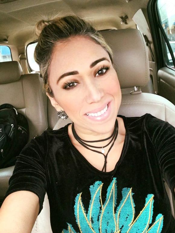 Uma das primeiras mudanças de Taty Girl foi em seus dentes, preenchidos e clareados