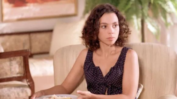 Novela 'História de Amor': Joyce tinha um relacionamento com Caio na novela.