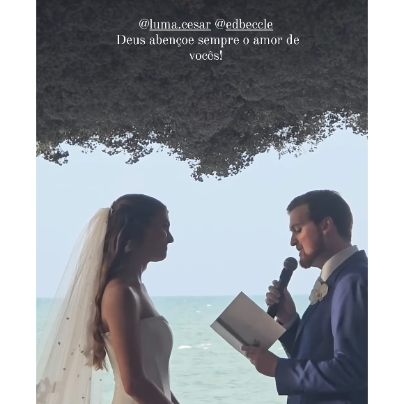 Nas redes sociais, amigos e familiares divulgaram imagens do casamento à beira-mar de Luma César e Ed Beccle