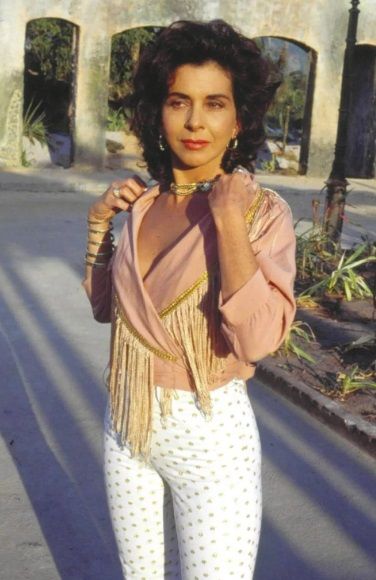Betty Faria contou ter passado por mudança para adaptar seu corpo ao de Tieta: 'Comecei a malhar porque eu relia o livro e dizia assim: 'Tieta com seu seio...'. E dizia: 'Mas gente, eu não tenho nada'